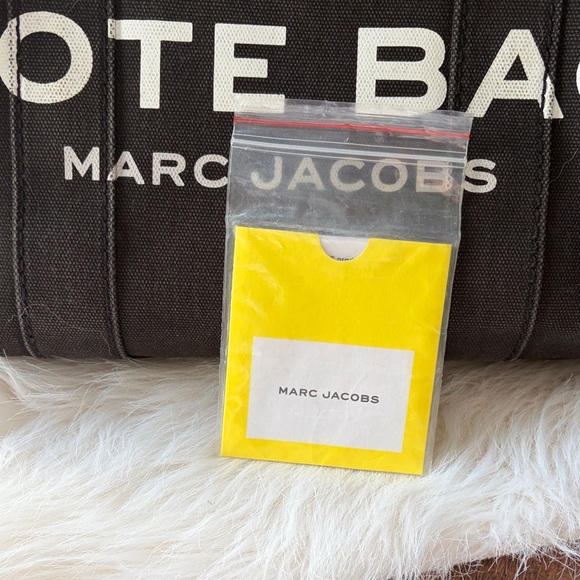 Marc Jacobs Black Messenger Bag - Picture 5 of 7